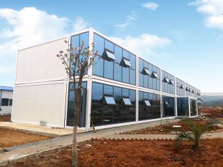 如果在工地使用臨時(shí)住房，選擇這個(gè)集裝箱房，